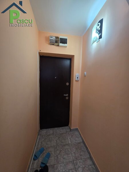 Brancovenau, str. Melinesti, apartament 2 camere 31 mpu, decomandat