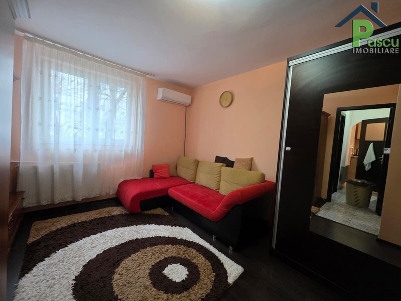 Brancovenau, str. Melinesti, apartament 2 camere 31 mpu, decomandat